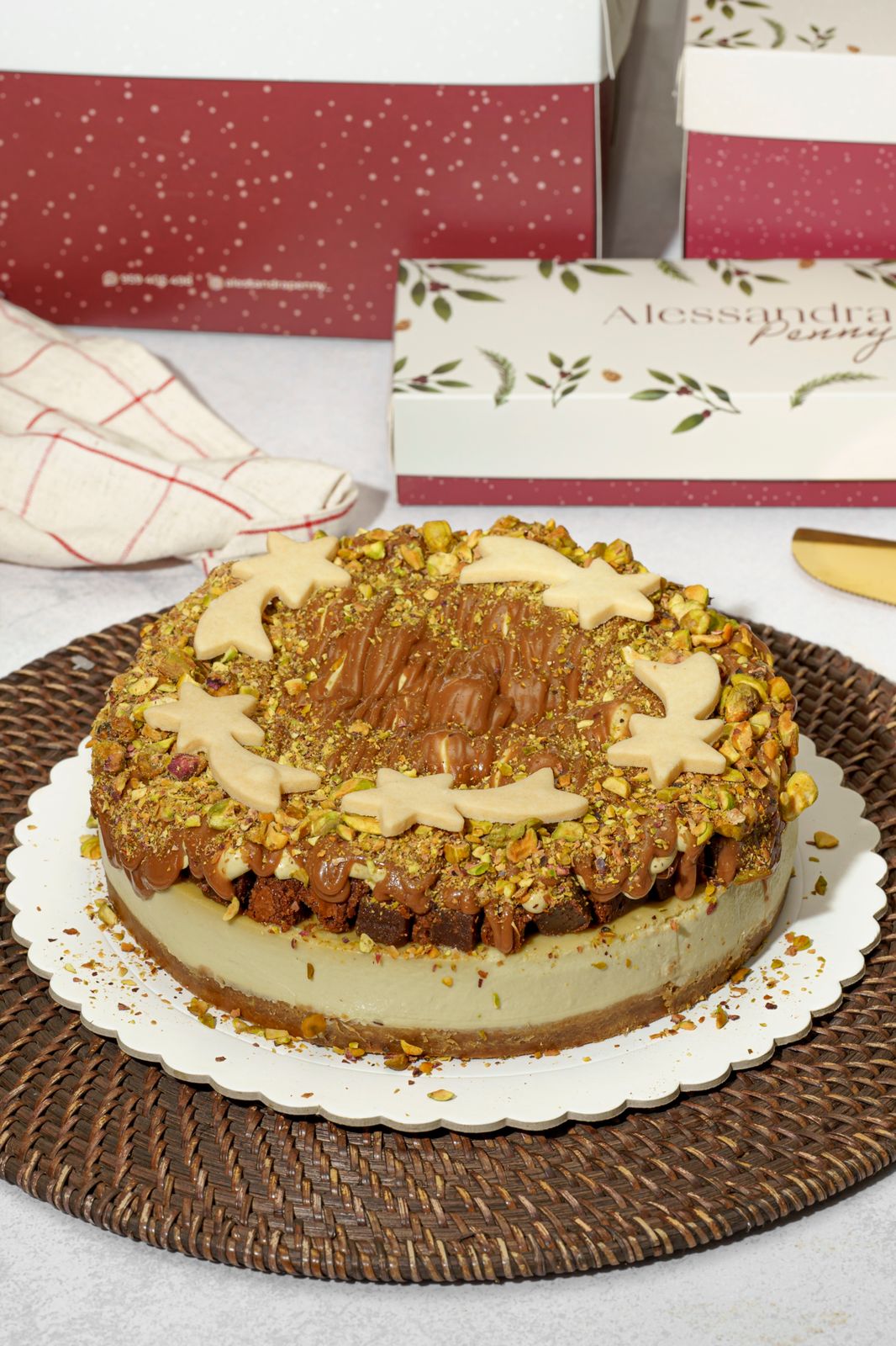 Cheesecake de pistacho y chocolate navideño