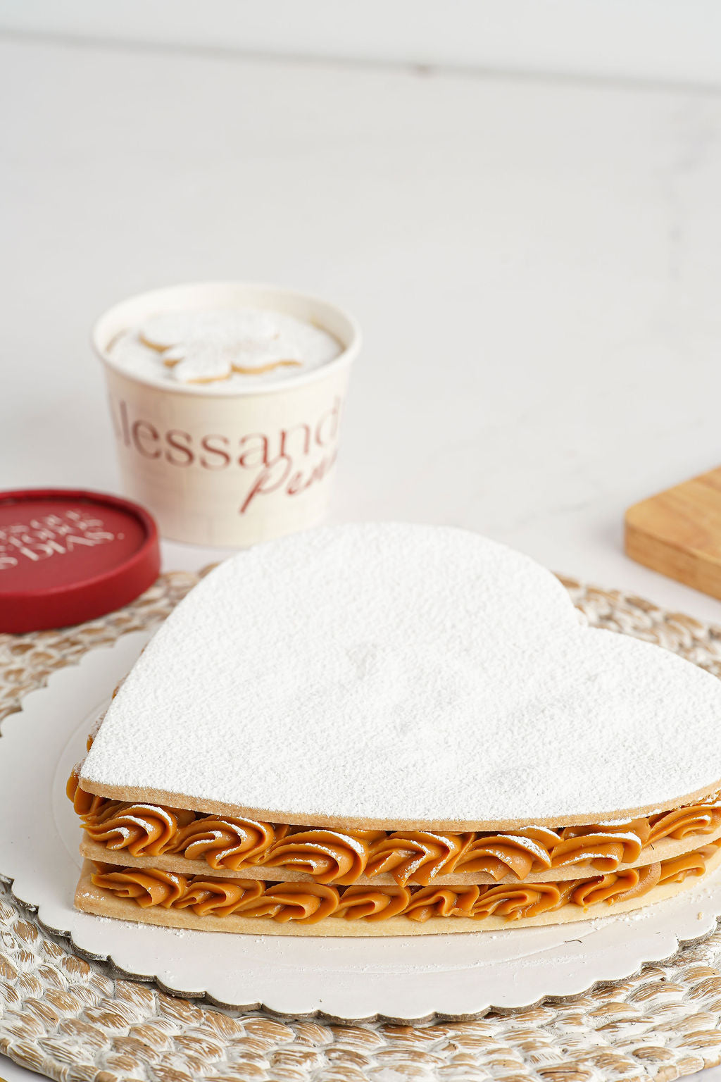 Torta de Alfajor en forma de corazón