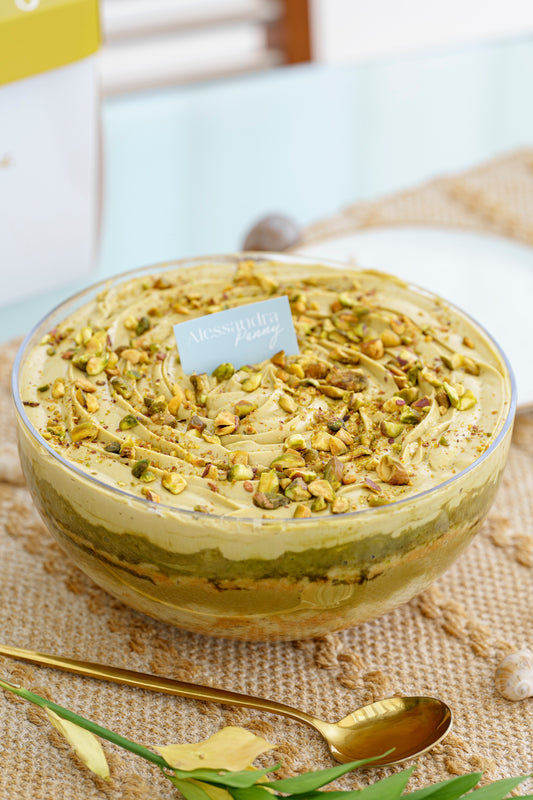 Tres Leches de pistacho bowl