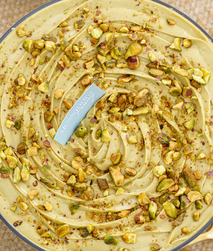 Tres Leches de pistacho bowl