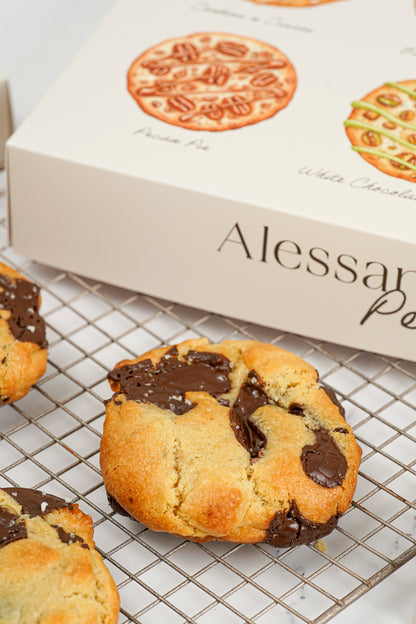 Chunky & chewy chocolate chip cookie