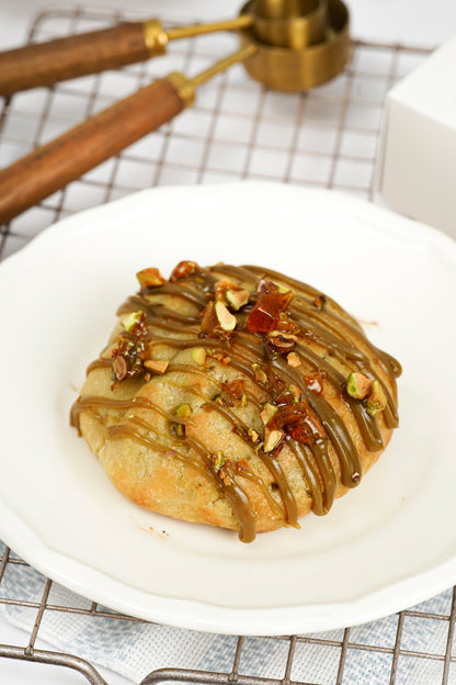 White Chocolate Pistacho Cookie