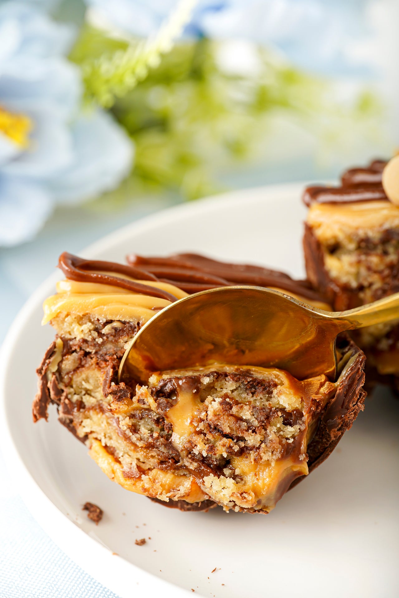 Chewy cookie Half Easter Egg