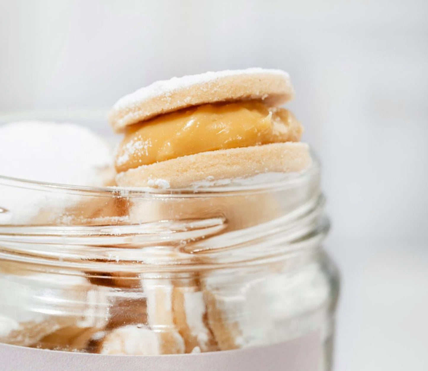 Caja de mini alfajores