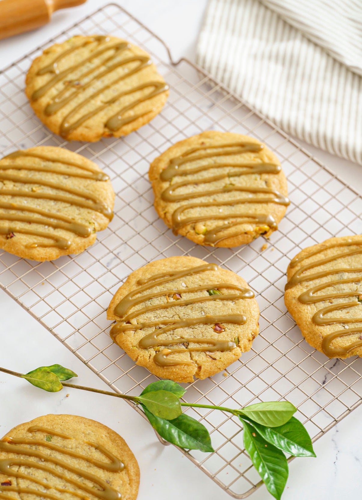 Brown butter pistacho cookies