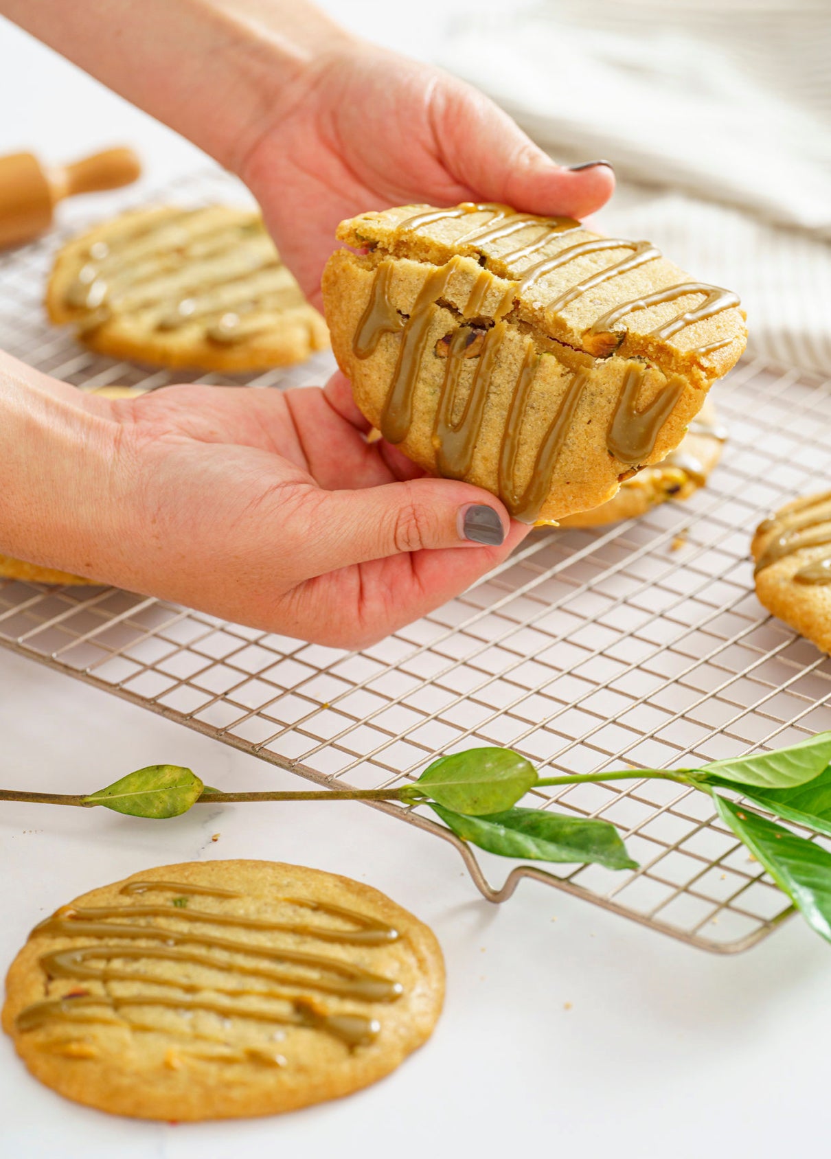 Brown butter pistacho cookies